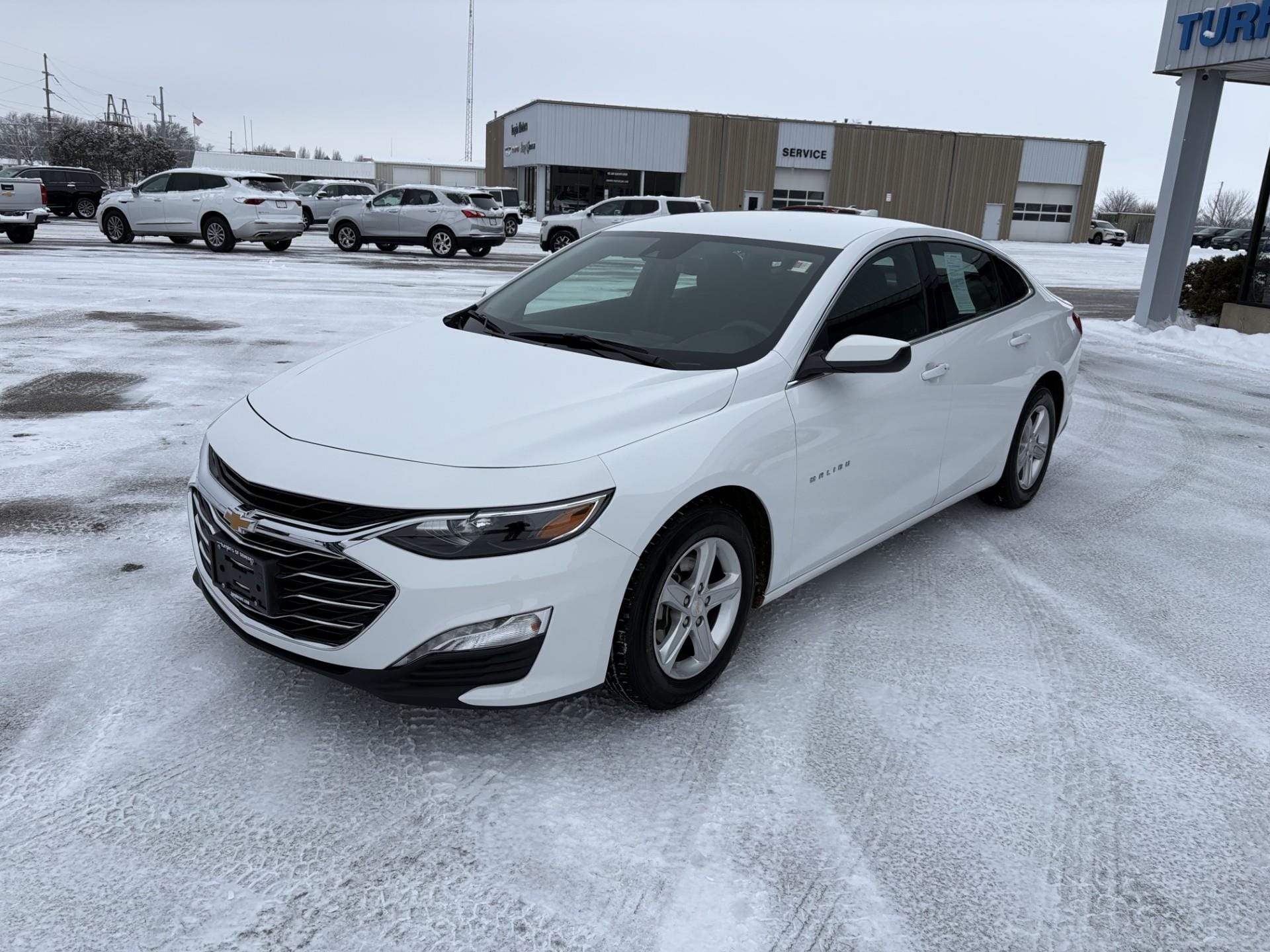 2024 Chevrolet Malibu 1LT photo 3
