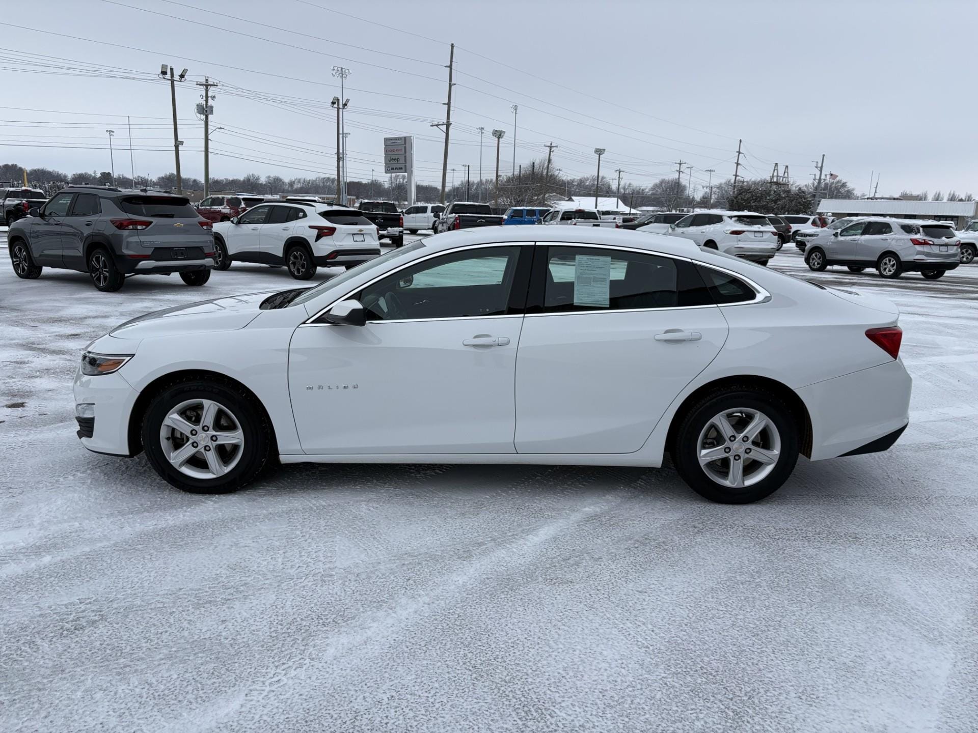 2024 Chevrolet Malibu 1LT photo 4