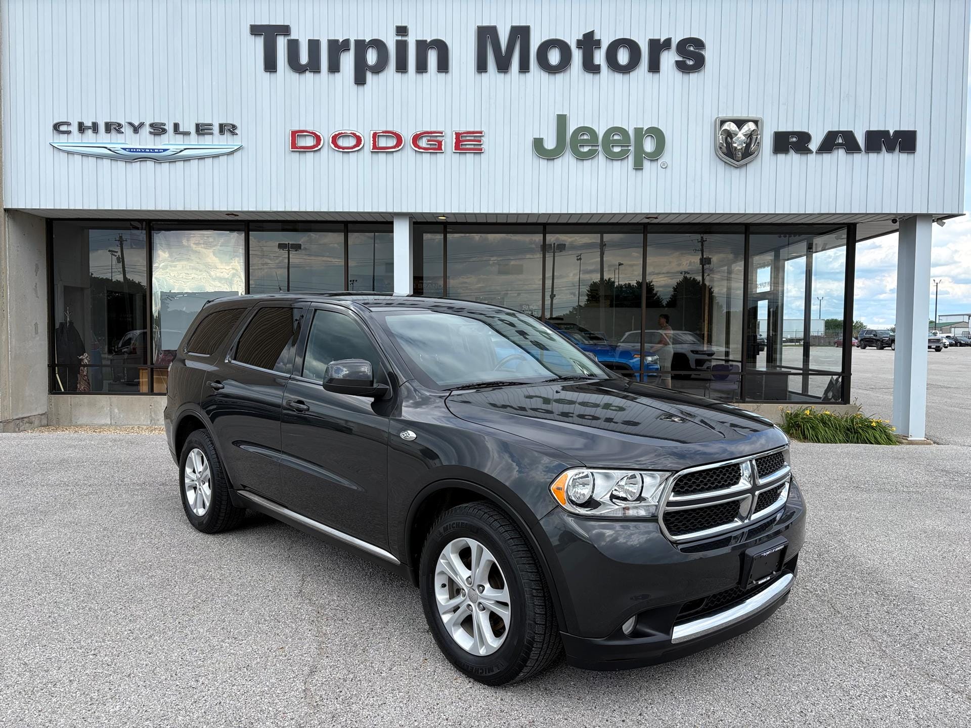Used 2011 Dodge Durango Express with VIN 1D4RE2GG8BC733702 for sale in Geneseo, IL